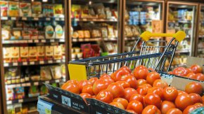 
Причината не е в липсата на суровини и продукти, обясни главният изпълнителен директор на Софийската стокова борса Васил Симов