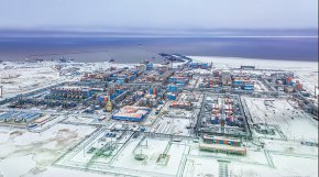  Според Новак плановете на страната за развитие на LNG изискват допълнителни газови ресурси, за да се увеличи производството с още 34 млн. тона годишно, като целта е до 2030 г. да се достигнат нива на производство от поне 100 млн. тона LNG годишно.