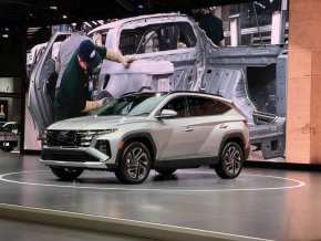 2025 Hyundai Tucson се отличава с актуализации отвътре и отвън.