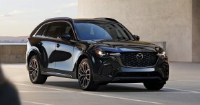 Mazda CX-70 от 2025 г. е SUV от среден клас, който е позициониран между по-малкия CX-60 и по-големия CX-90.