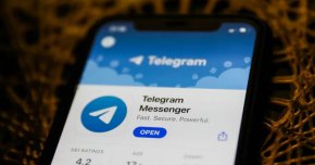 Служители на ЕС обмислят да включат Telegram в списъка на „много големи онлайн платформи“ - ход, който би отворил приложението за изпращане на съобщения с фокус върху неприкосновеността на личния живот за строги правила за цензура, съобщи Bloomberg.