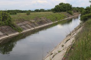 Непълнолетно момиче се e удавило след падане в напоителен канал.