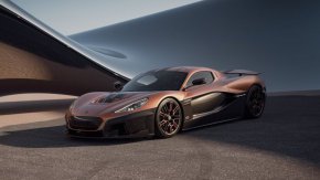 Rimac празнува 15-ата си годишнина с Nevera в меден цвят