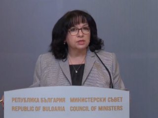 Дефицитът за първото тримесечие е 3,684 млрд. лева, предстоят ни много тежки изпитания: Теменужка Петкова