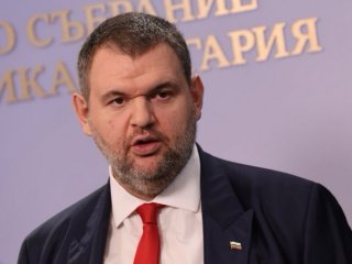 След призива на Пеевски: Трима областни управители подават оставки